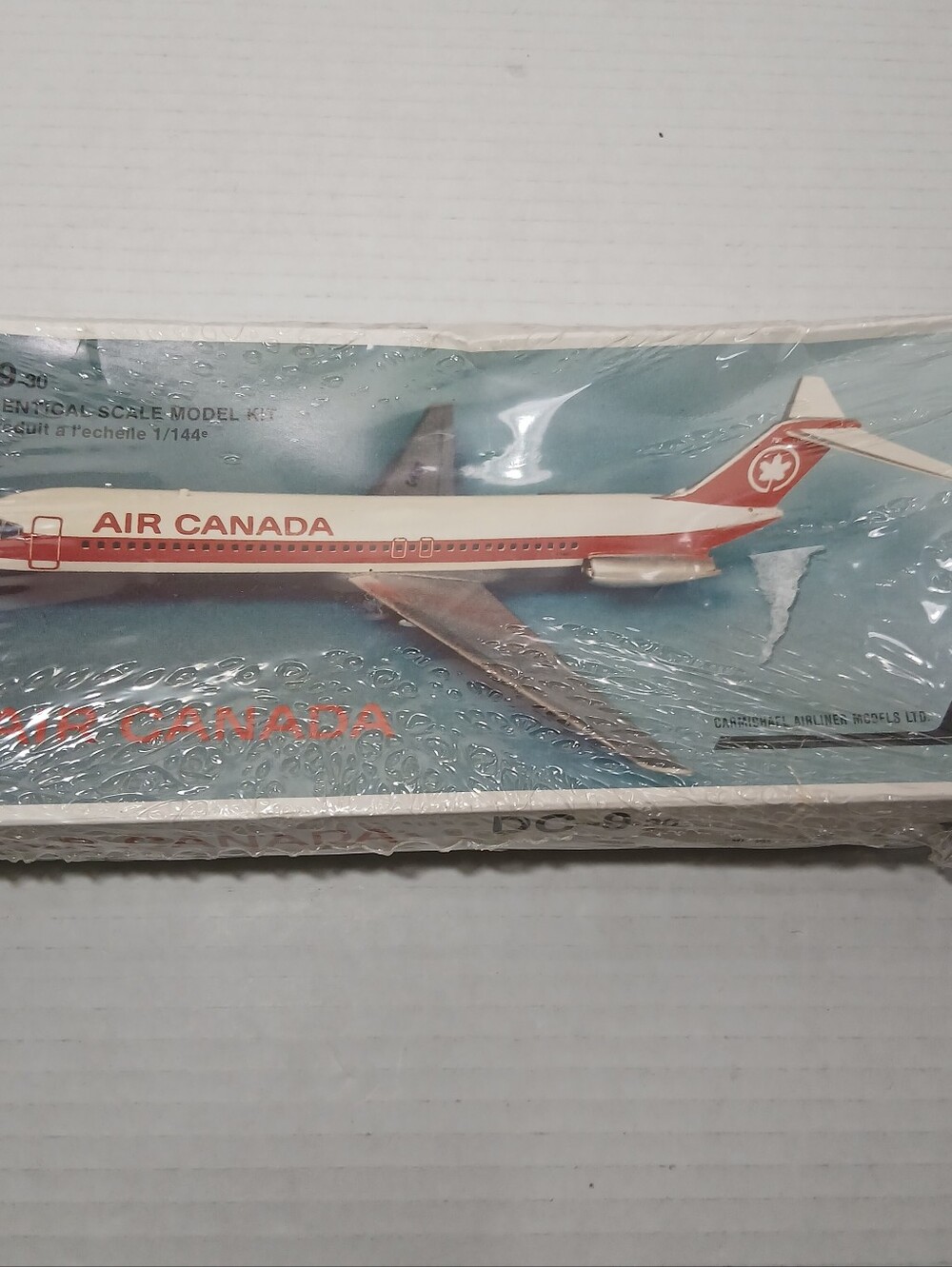 Vintage Carmichael 1/144 Air Canada DC-9-30 (Sealed) Plastic Model RARE